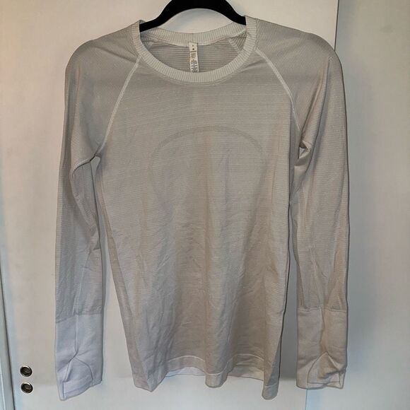 Lululemon Womens Swiftly Long Sleeve Shirt White Sparkle Size 8 DAMAGED - Picture 1 of 14